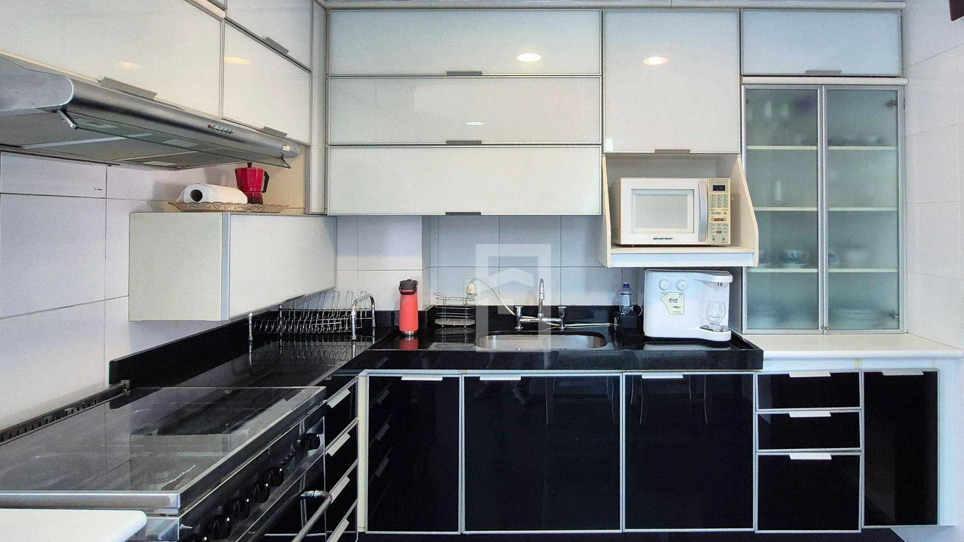 2-bedroom apartment with balcony and 105 m² — photo 28