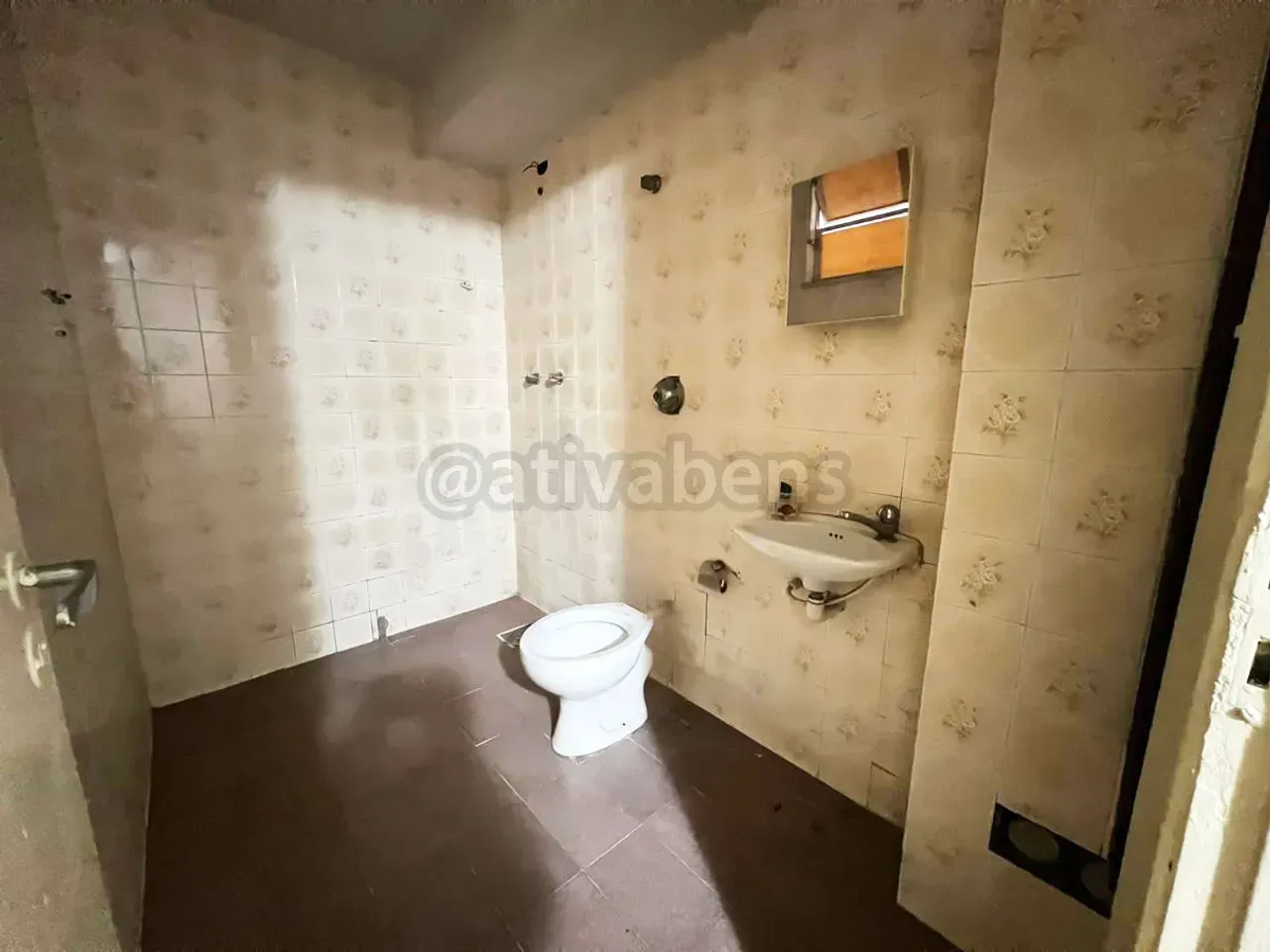 Unfurnished apartment with a separate kitchen and 1 bedroom — photo 2
