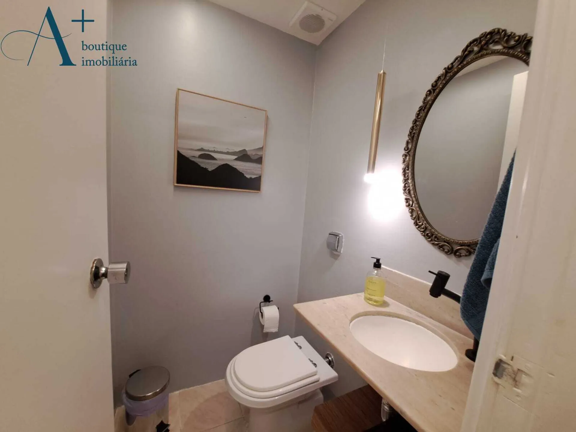 Apartamento de 160 m² con 4 dormitorios y pisos de madera — photo 20