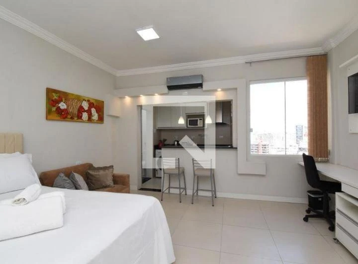 Furnished studio 25 m² with 1 bedroom and no parking — photo 8