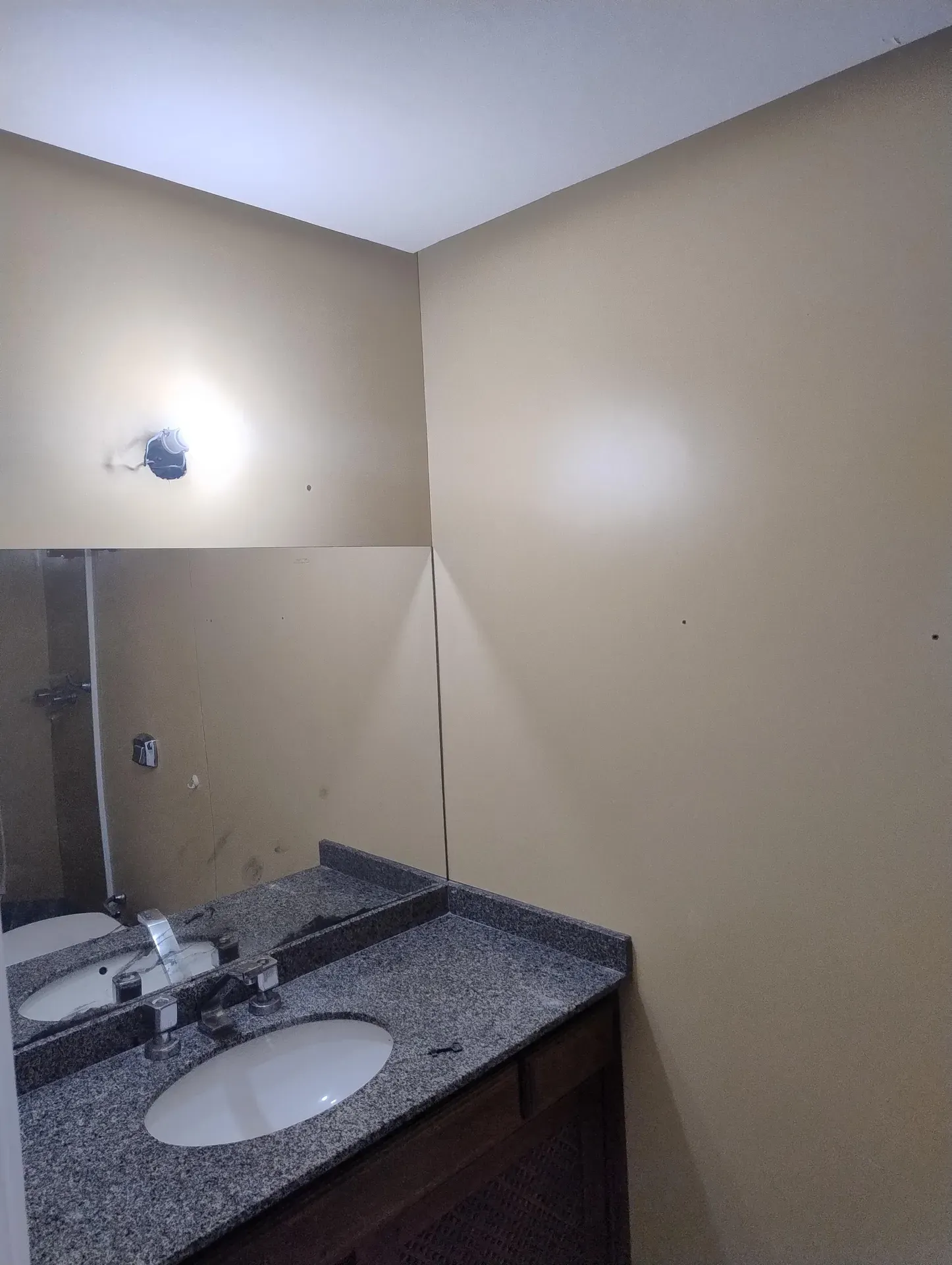 1st-floor apartment with 4 bedrooms, balcony and suite — photo 36
