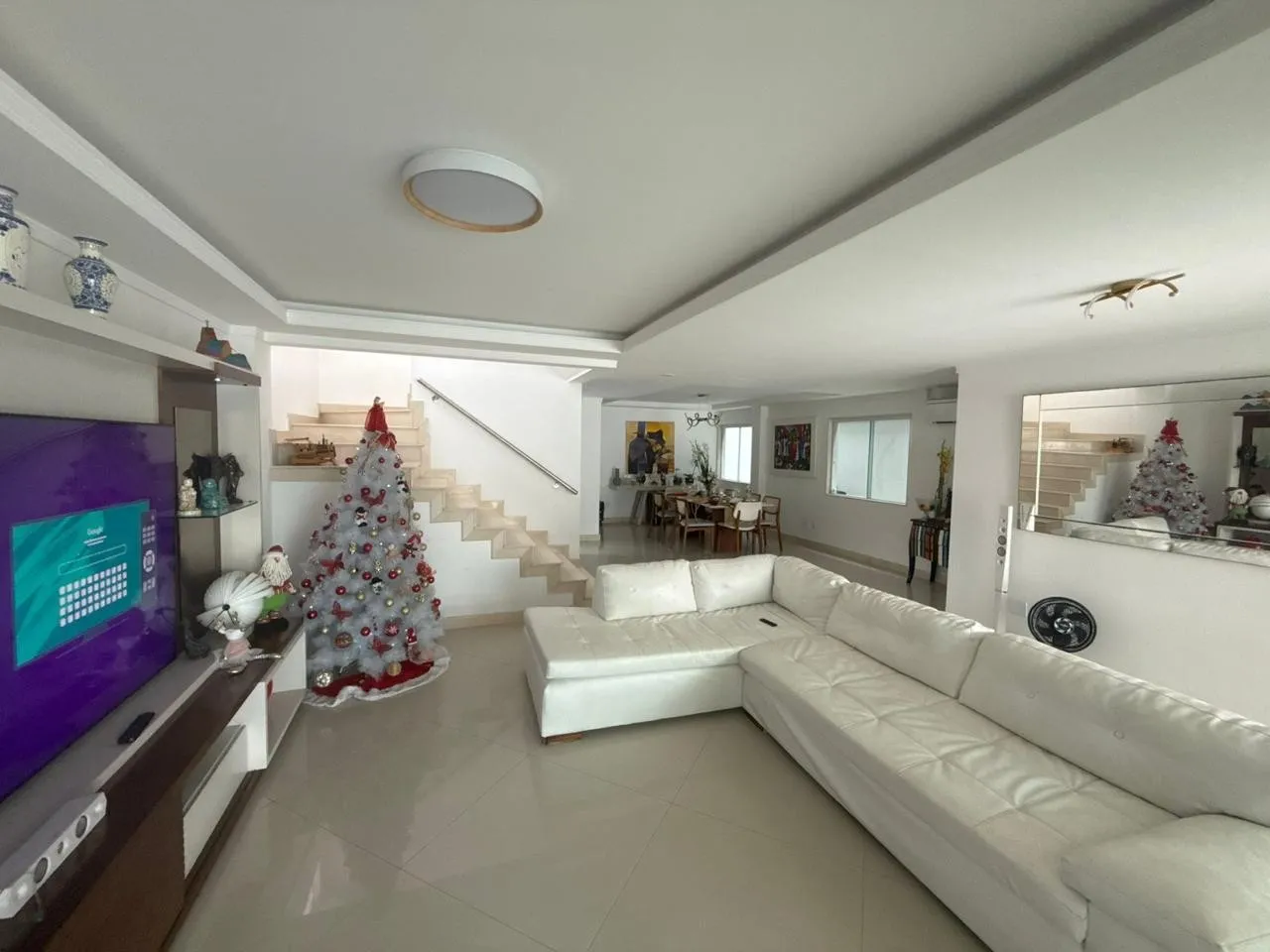 Furnished house with 5 bedrooms and 400 m²