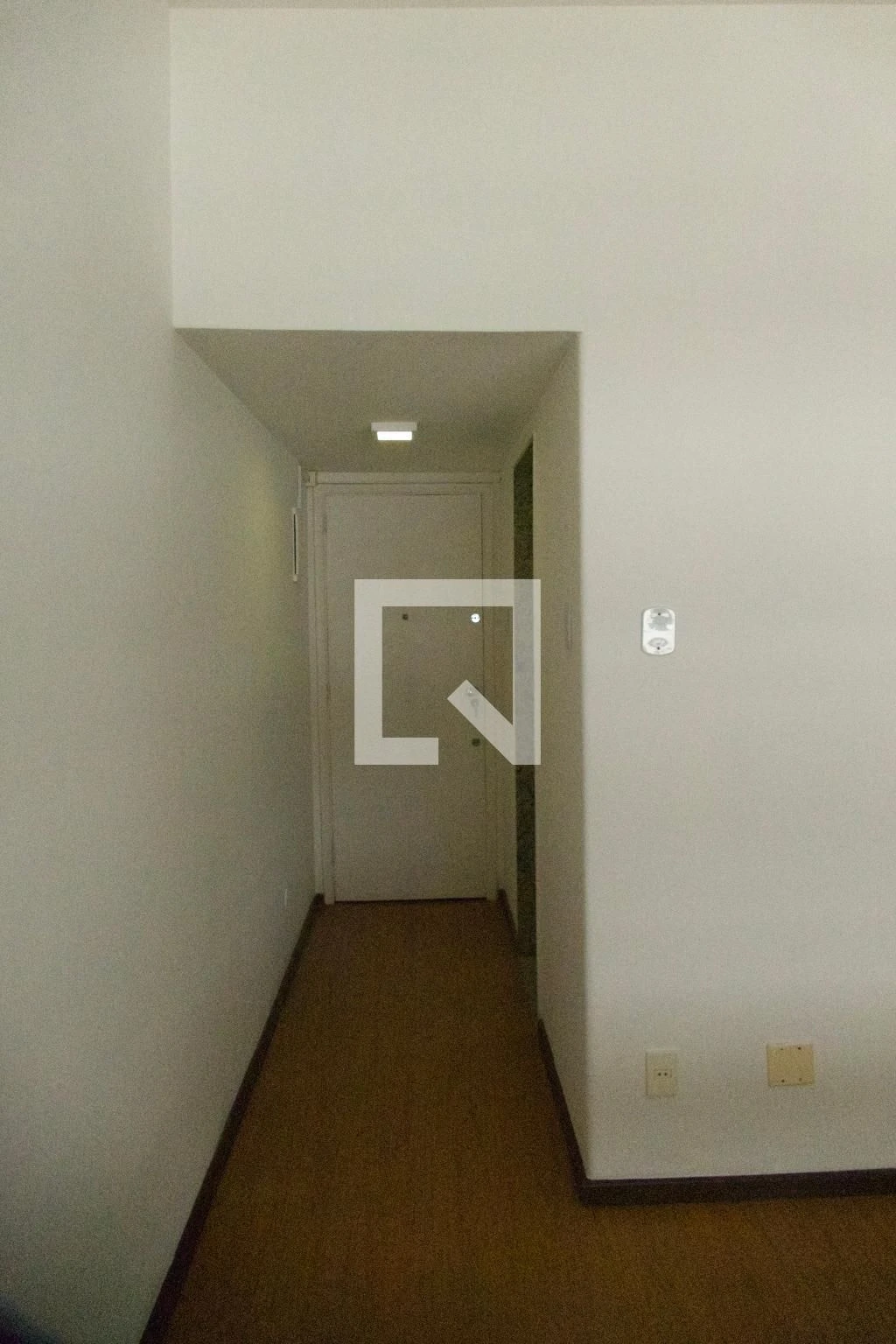 Unfurnished 1-bedroom apartment with a separate kitchen — photo 30