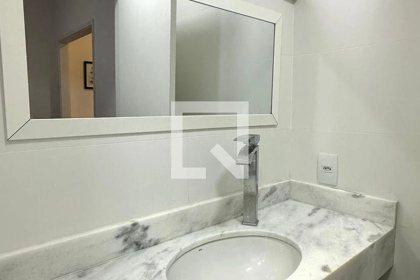 Furnished 1-bedroom apartment with 65 m² and 2 bathrooms — photo 8