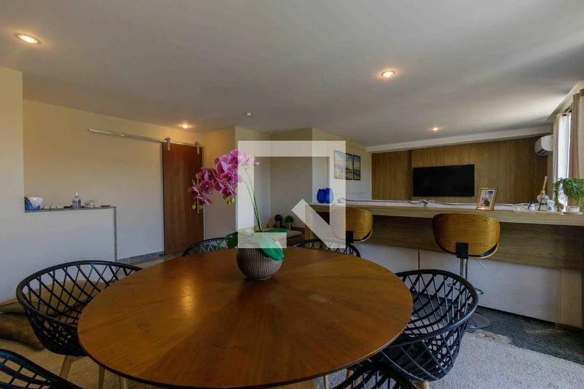 Furnished 185 m² apartment with 3 bedrooms and balcony — photo 35