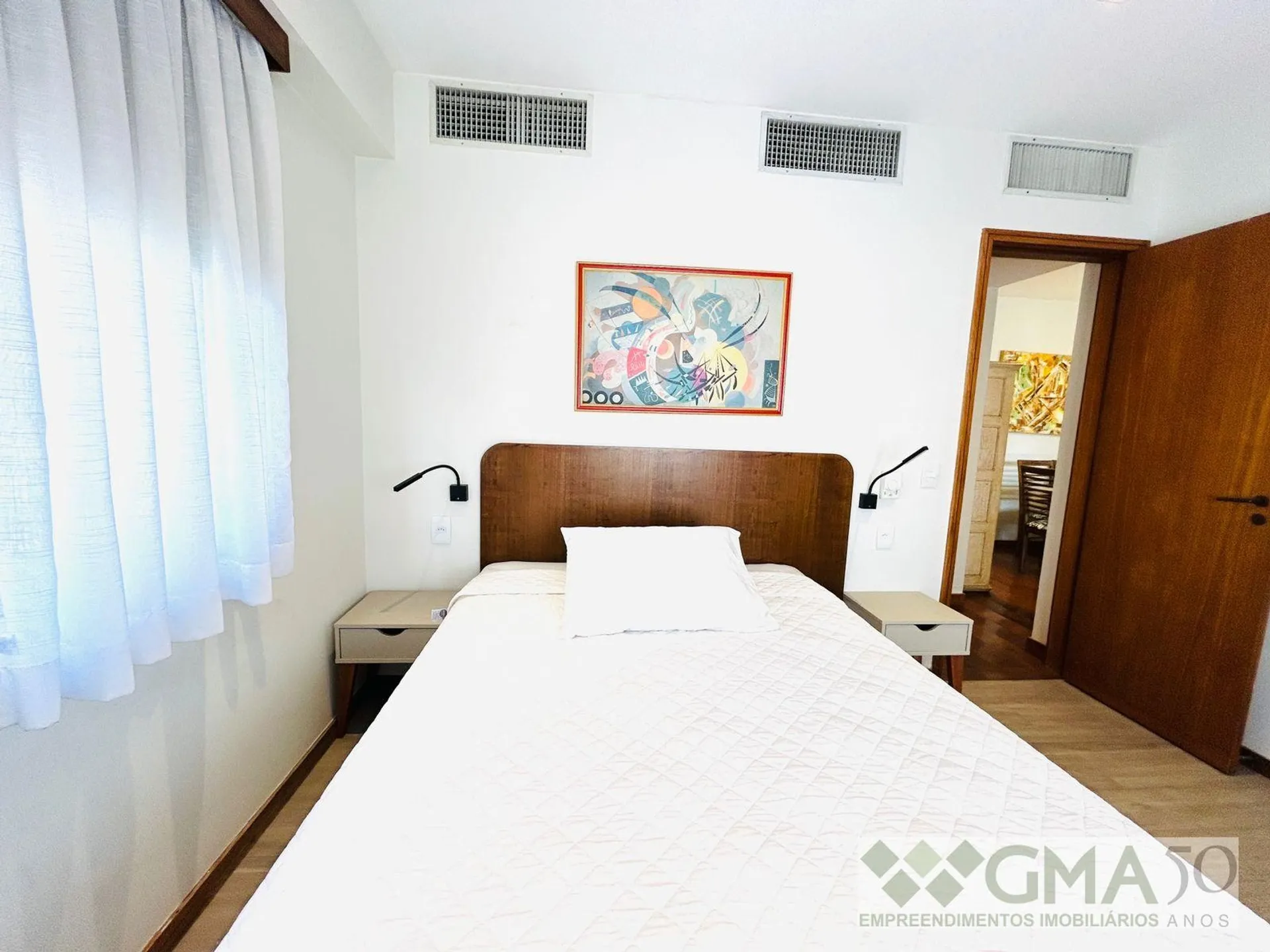Furnished 87 m² apartment with open-plan kitchen and suite — photo 29
