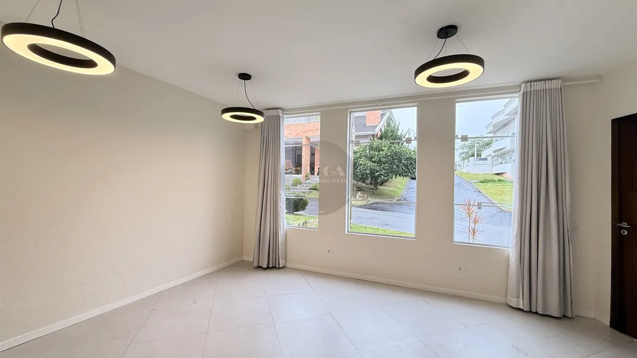 House with 4 bedrooms and a washing machine — photo 7