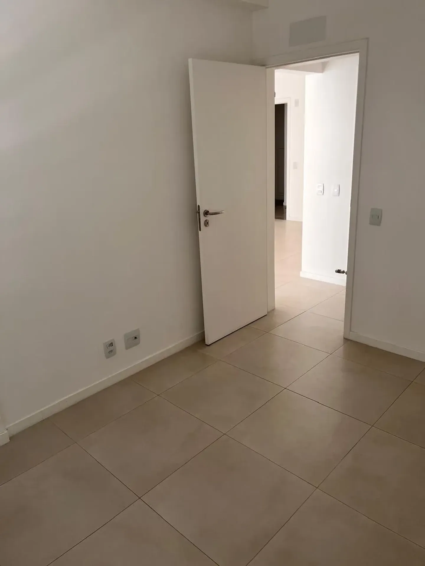 2-bedroom apartment in a building with a sauna — photo 14