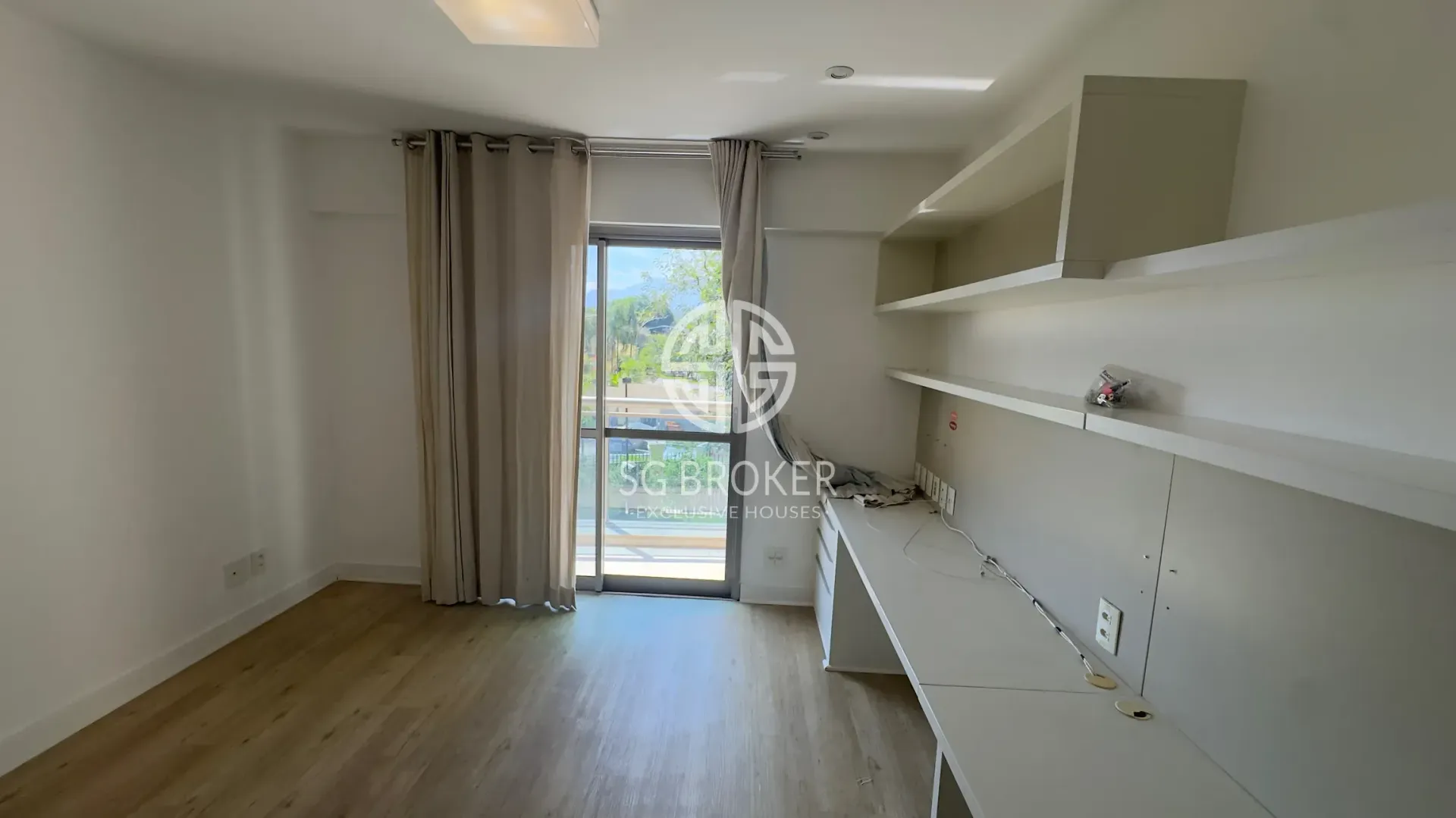 Apartamento com cozinha integrada e 4 dormitórios — photo 28