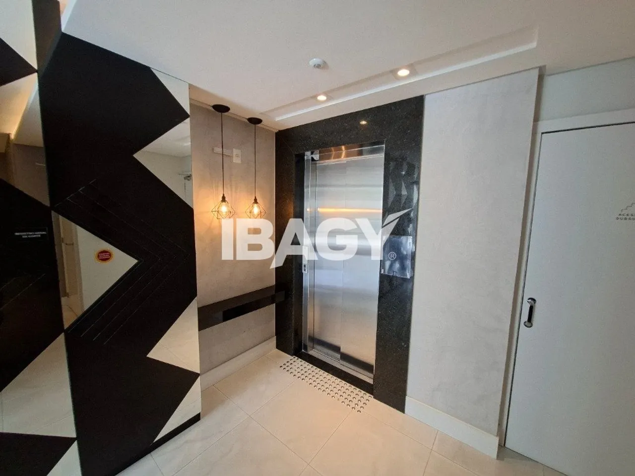 One-bedroom, 22 m² apartment in Florianópolis — photo 8