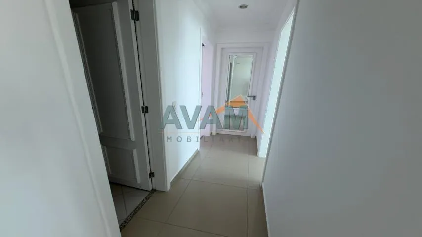 Glass-enclosed balcony in a 3-bedroom apartment, 80 m² — photo 24