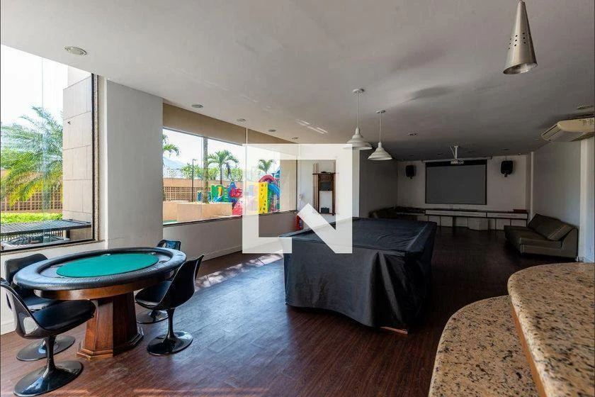 3-bedroom apartment in a building with a gym — photo 45