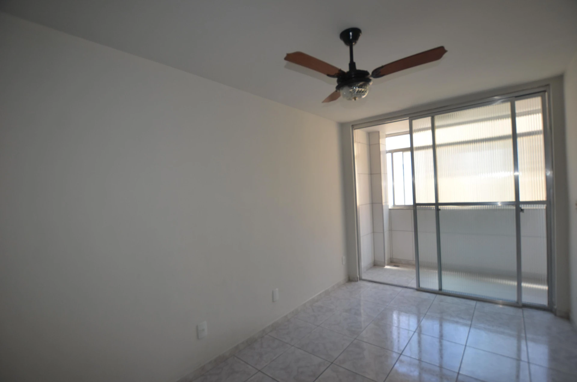 Apartamento sem mobília com cozinha separada e 2 quartos — photo 18