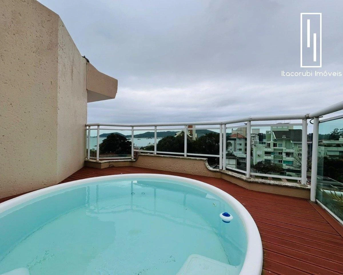 Balcony with a grill in a 2-bedroom apartment, 128 m² — photo 22