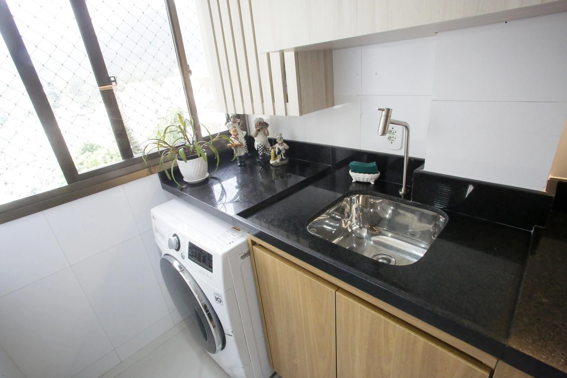 Apartamento mobiliado com 4 quartos e varanda — photo 23