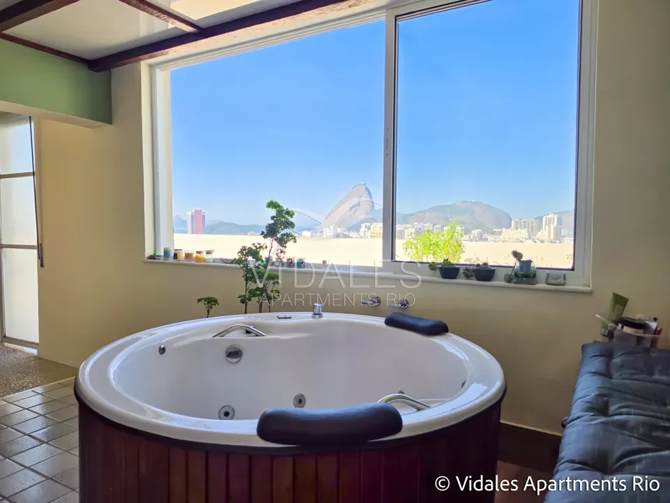 Furnished 715 m² apartment with 4 en-suite bedrooms — photo 104