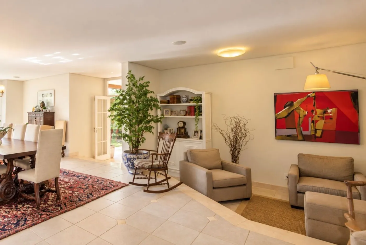 Furnished house, 660 m², with a water view — photo 28