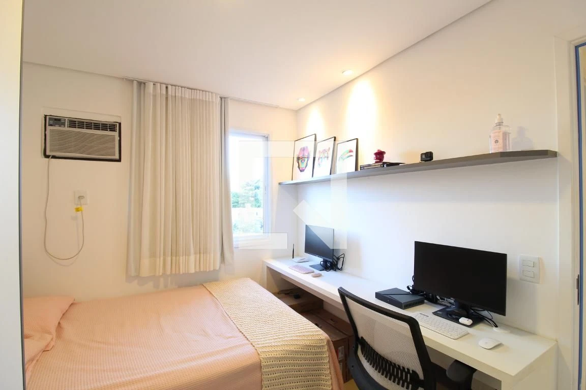 Собственный бассейн и 2 спальни: квартира 64 м² — photo 17