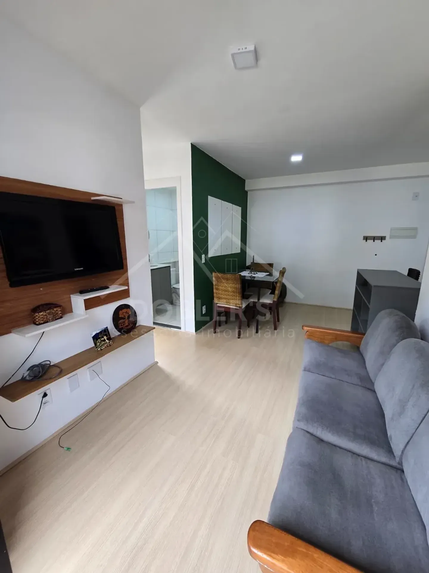 2-bedroom apartment with a mountain view — photo 24