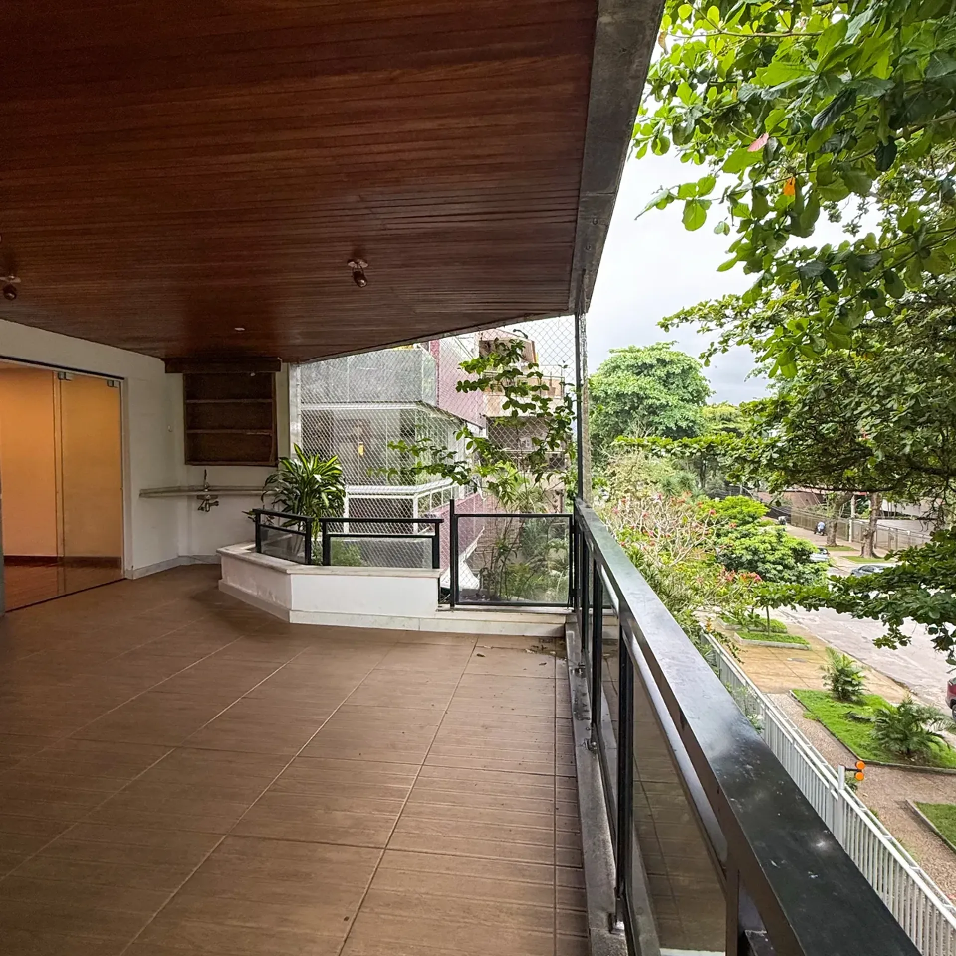 Private BBQ in a 3-bedroom apartment, 170 m² — photo 17