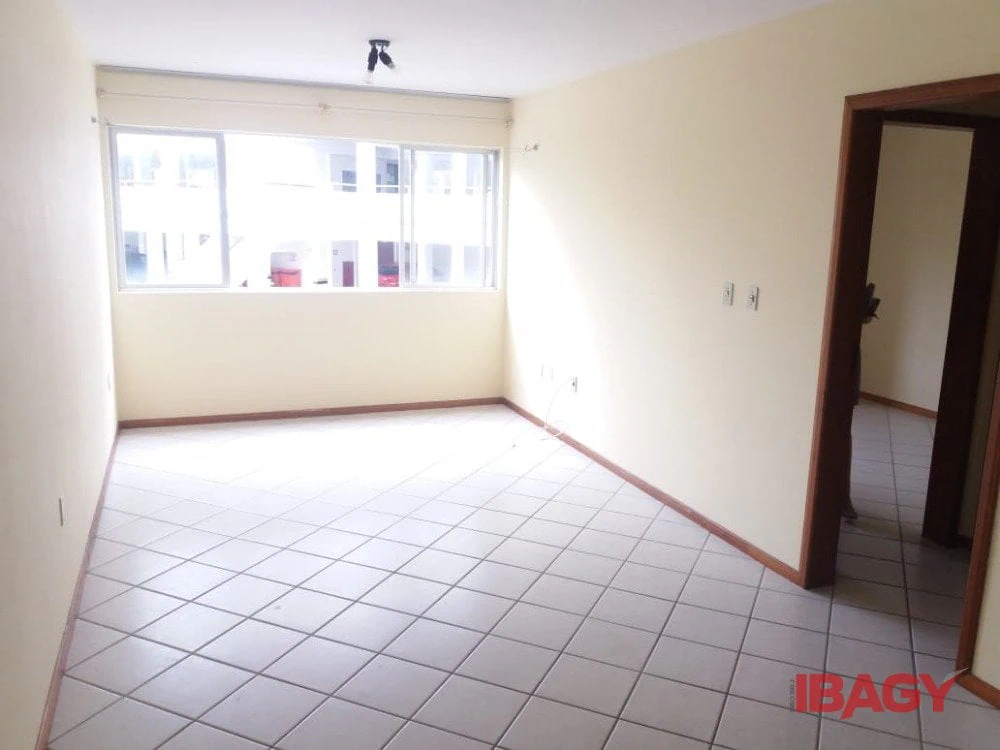 Washing machine in a one-bedroom apartment, 32 m² — photo 3