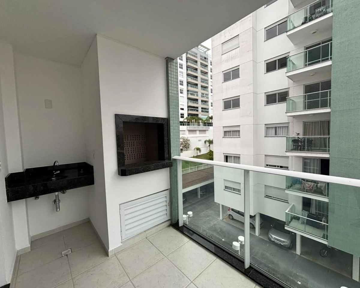Apartment, 96 m², with a grill on the balcony — photo 17