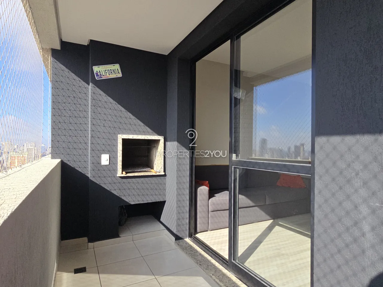 Furnished apartment with a balcony and built-in grill — photo 3