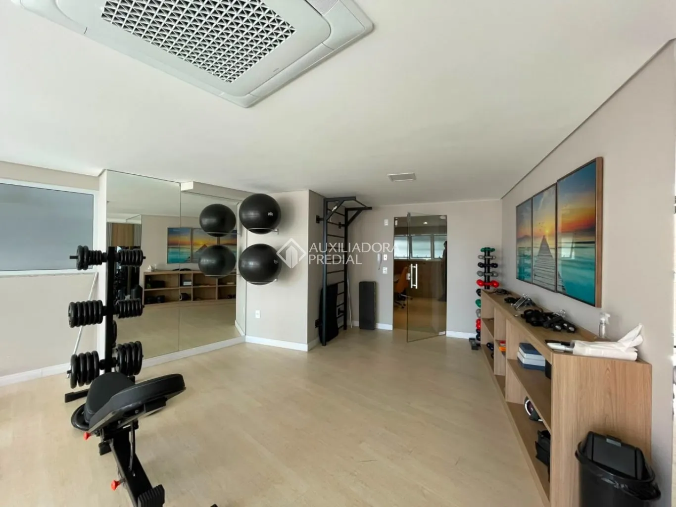 2-bedroom apartment with balcony and terrace — photo 21