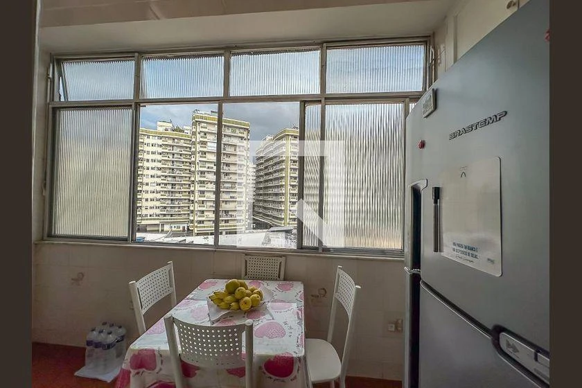 Furnished 86 m² apartment with 2 bedrooms and balcony — photo 34