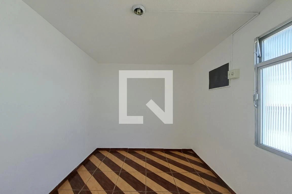 2-bedroom apartment in a building with a gym — photo 22