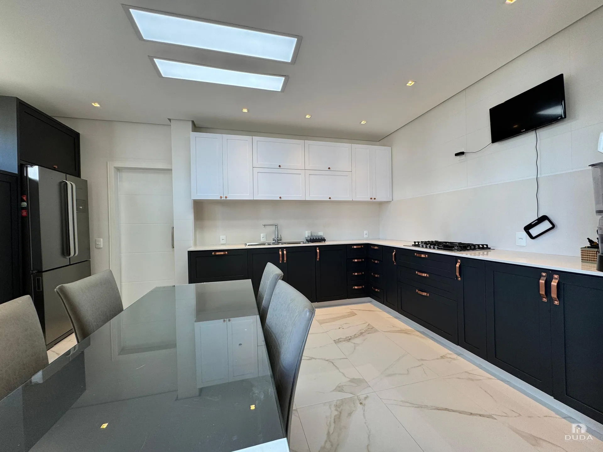 Меблированный дом с 5 спальнями и 543 м² — photo 2