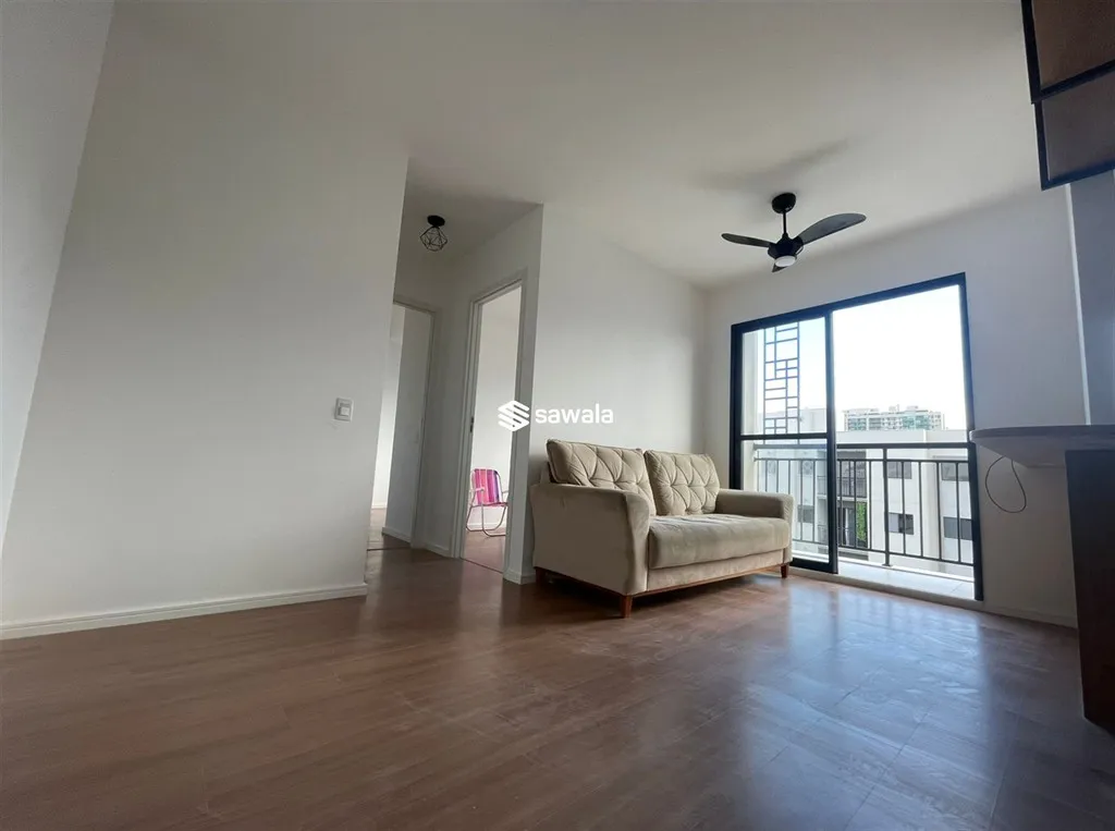 2-bedroom apartment with wood or laminate floors — photo 2