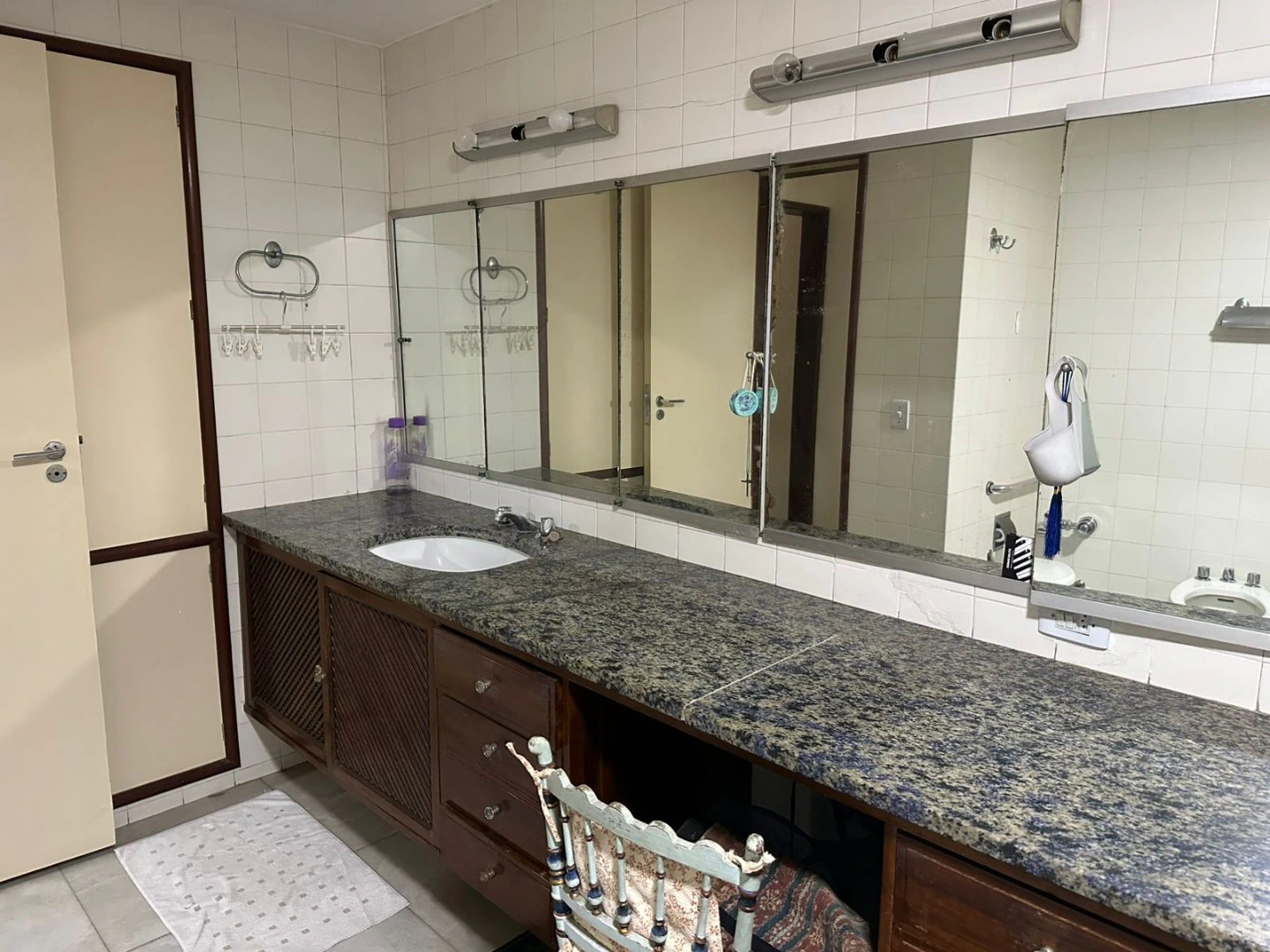 490 m² unfurnished apartment with 5 bedrooms and 3 baths — photo 3