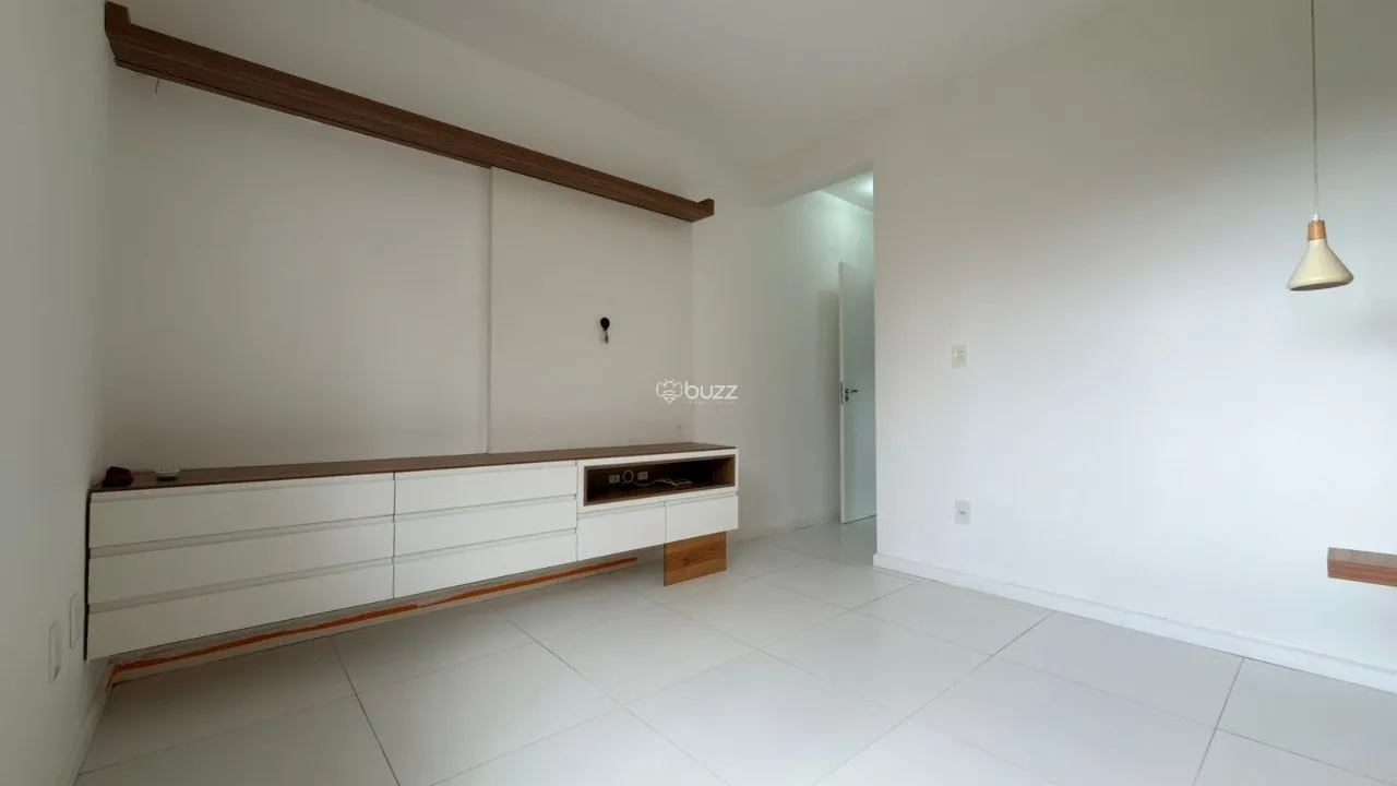 146 m² house with a walk-in closet and a garden — photo 23