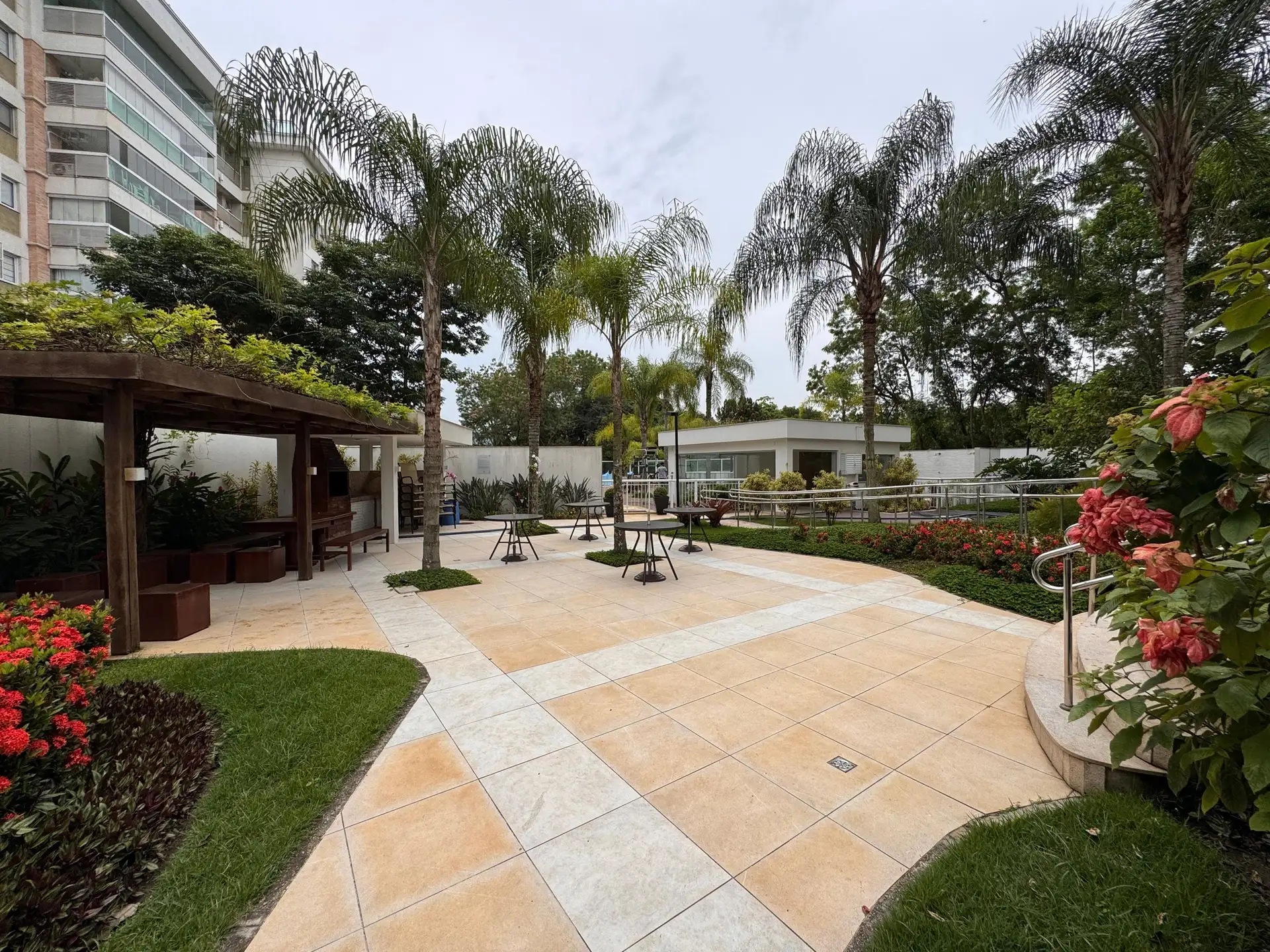 Furnished apartment, 158 m², with a water view — photo 106