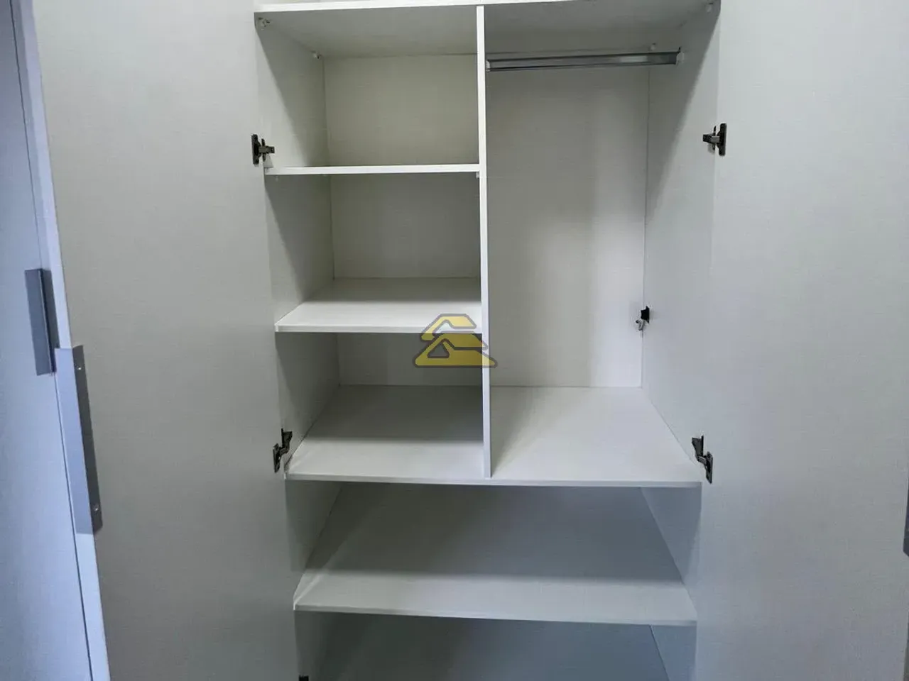 3-bedroom apartment with balcony and a closed kitchen — photo 7