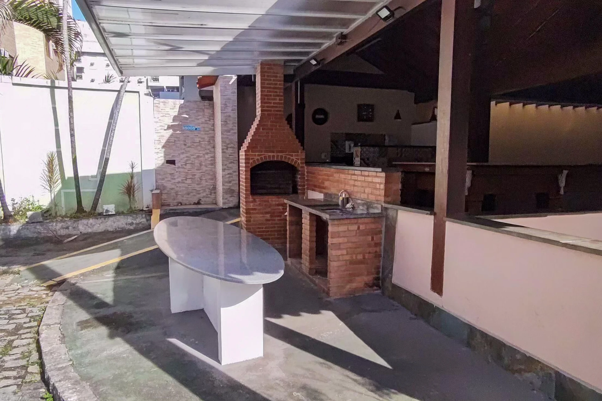 House, 362 m², with a jacuzzi — photo 27