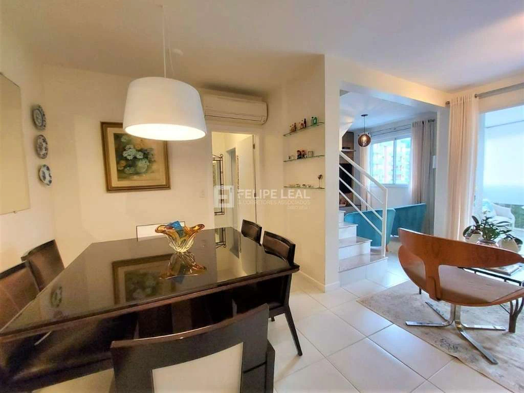 Duplex penthouse with 4 bedrooms and enclosed balcony — photo 4
