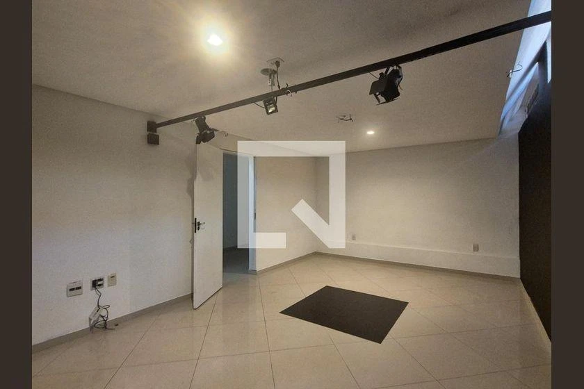 Casa en alquiler con 4 dormitorios y balcón — photo 41