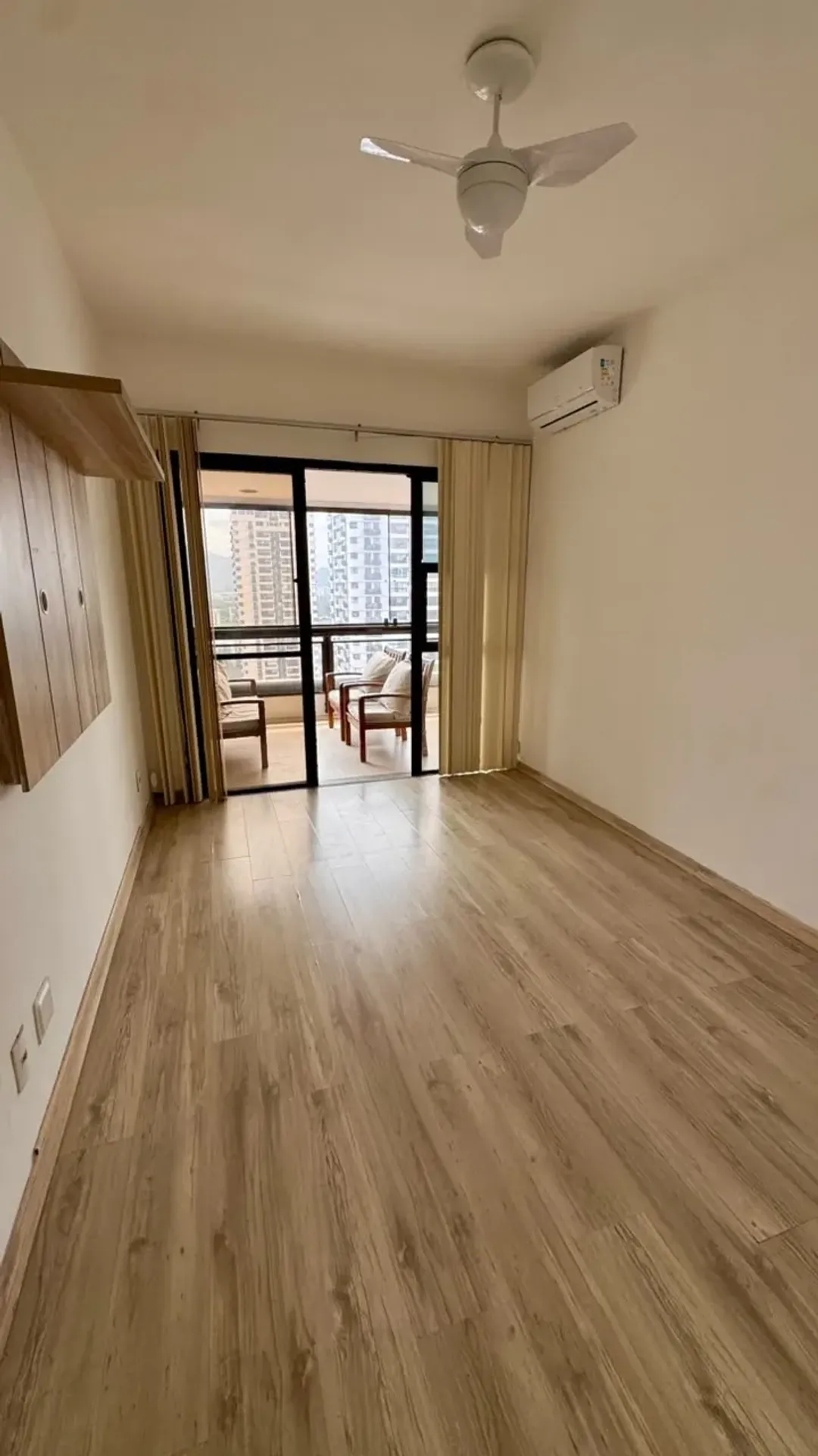 58 m² apartment with a washing machine and a water view — photo 6