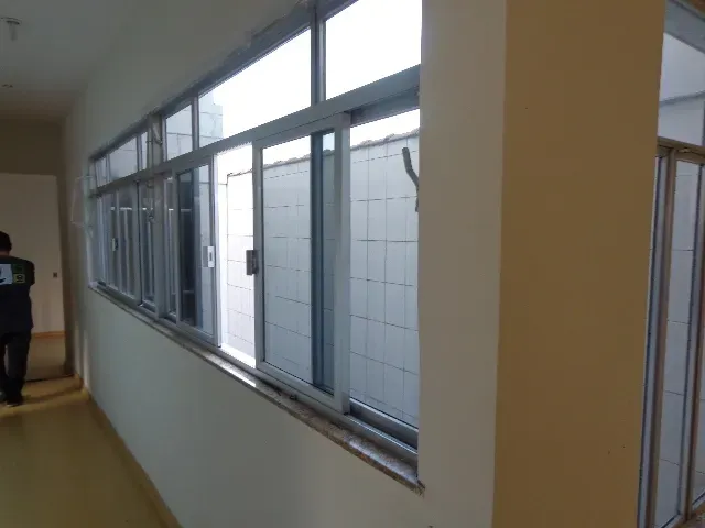 House with 3 bedrooms and 2 bathrooms, 3 parking spaces — photo 9