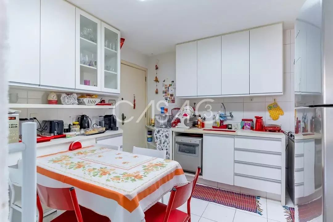 Furnished 125 m² apartment with 5 bedrooms and pool — photo 13