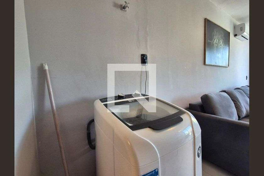 Furnished apartment with a glassed-in balcony — photo 9