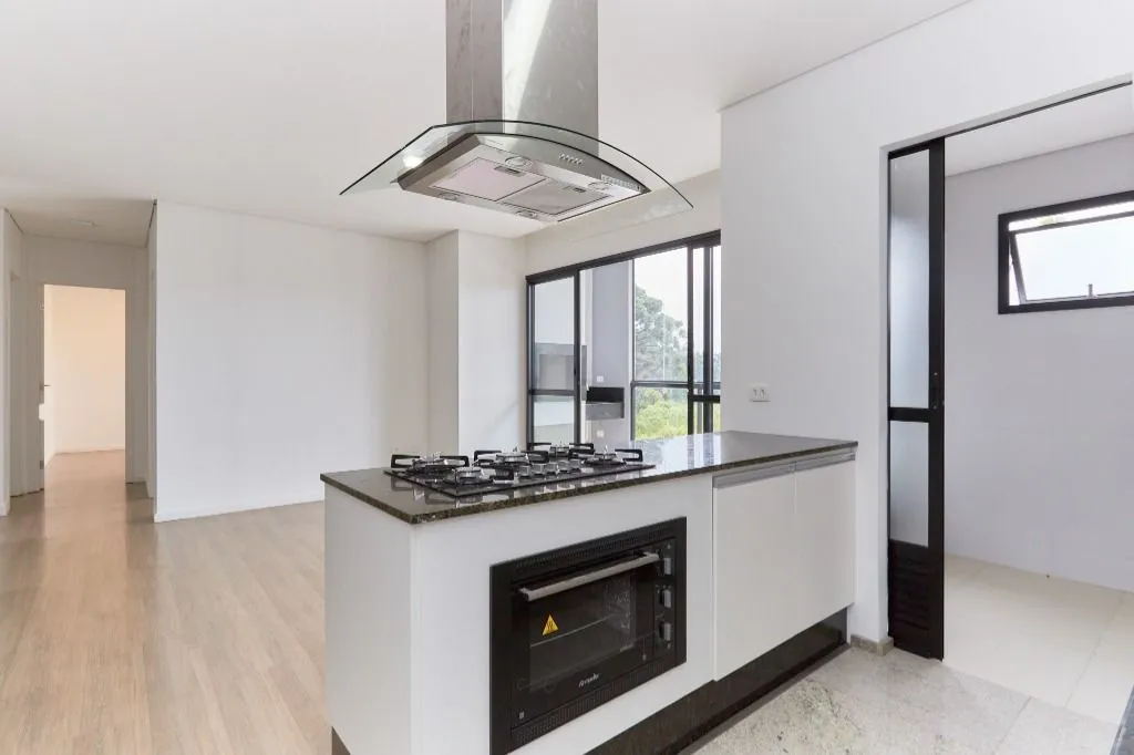 Furnished 2-bedroom apartment with an open-plan kitchen