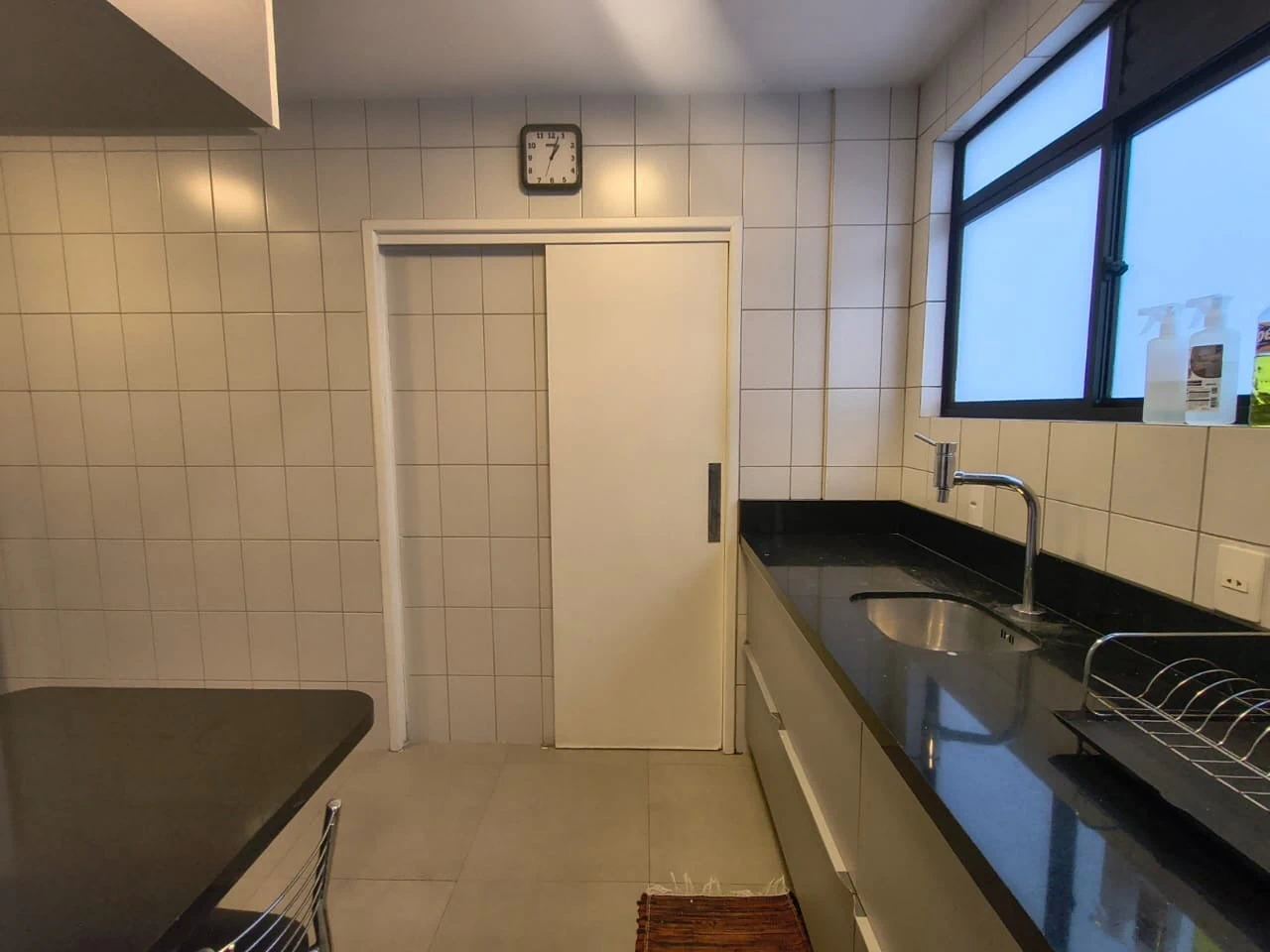 Floor-to-ceiling windows in a 3-bedroom apartment, 90 m² — photo 5