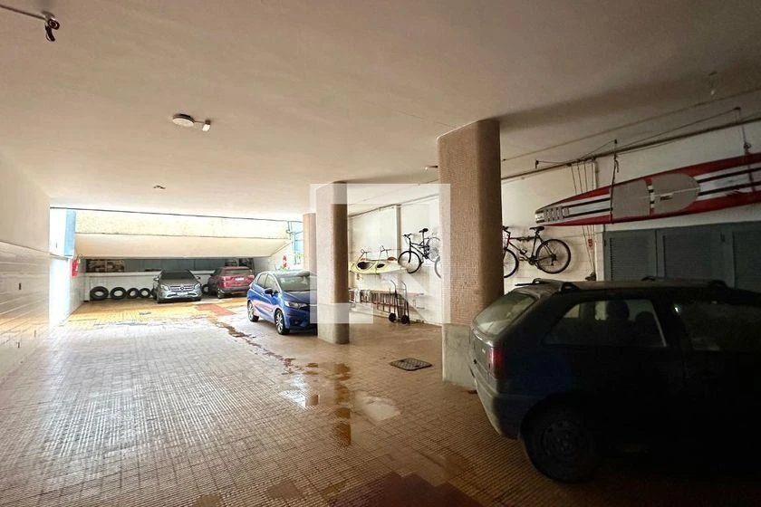 Furnished 220 m² apartment with 4 bedrooms and a suite — photo 50