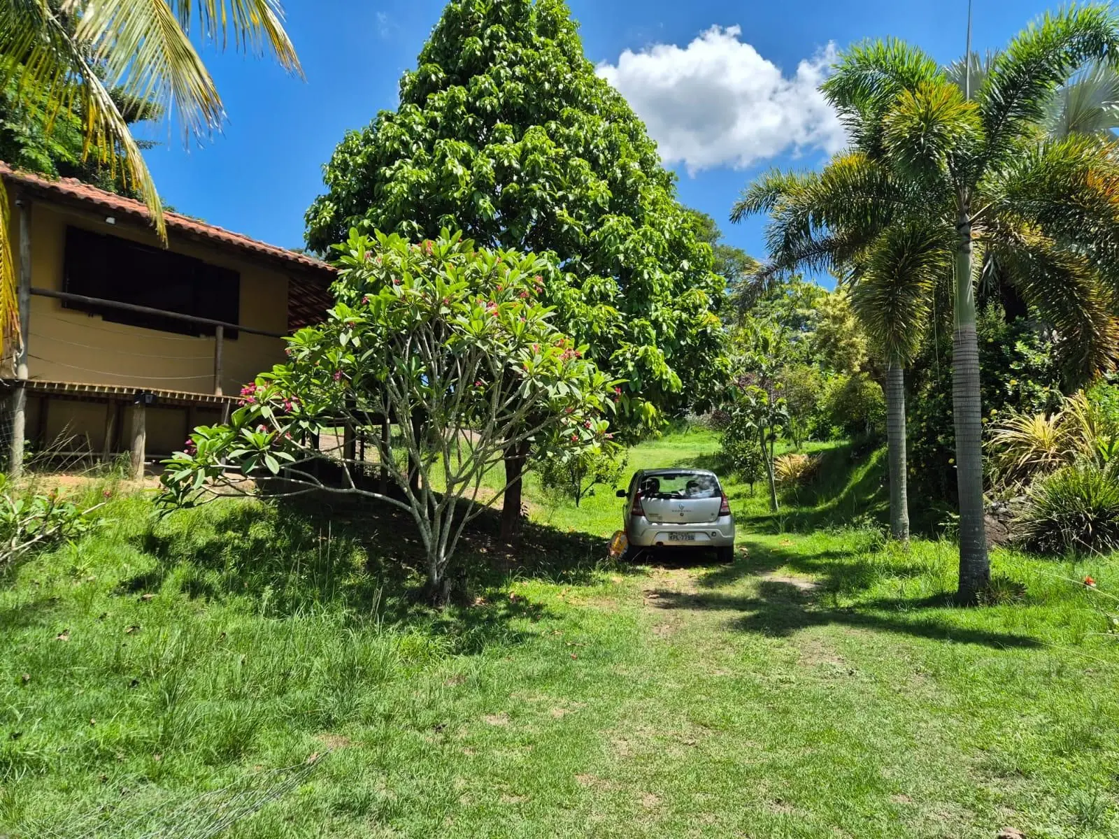 Furnished house, 2100 m², with a grill on the balcony — photo 52