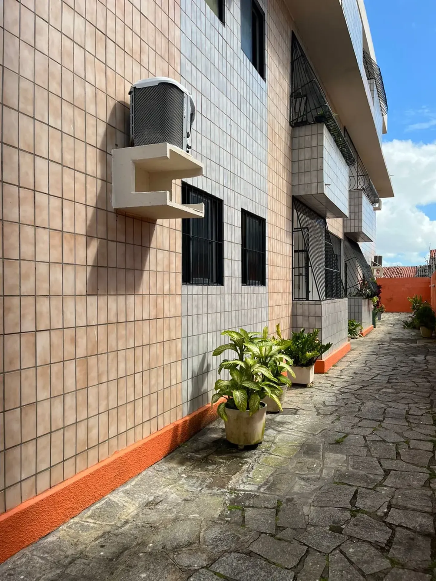 3-bedroom apartment, 1 with its own bathroom, 79 m² — photo 15