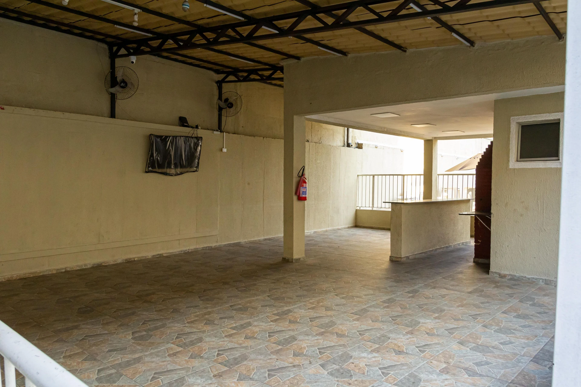 Apartamento en alquiler con 2 dormitorios y terraza — photo 110