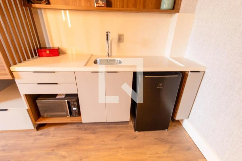 Apartamento de 1 dormitorio con cocina compacta — photo 2